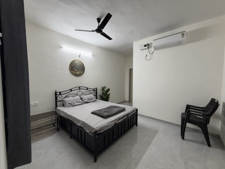 Nandan Villa, Karjat: Bedroom 2, with a double bed and AC