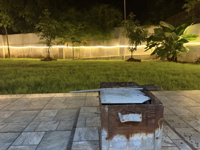 Nandan Villa, Karjat: Charcoal BBQ by the lawn, ₹500 setup on request